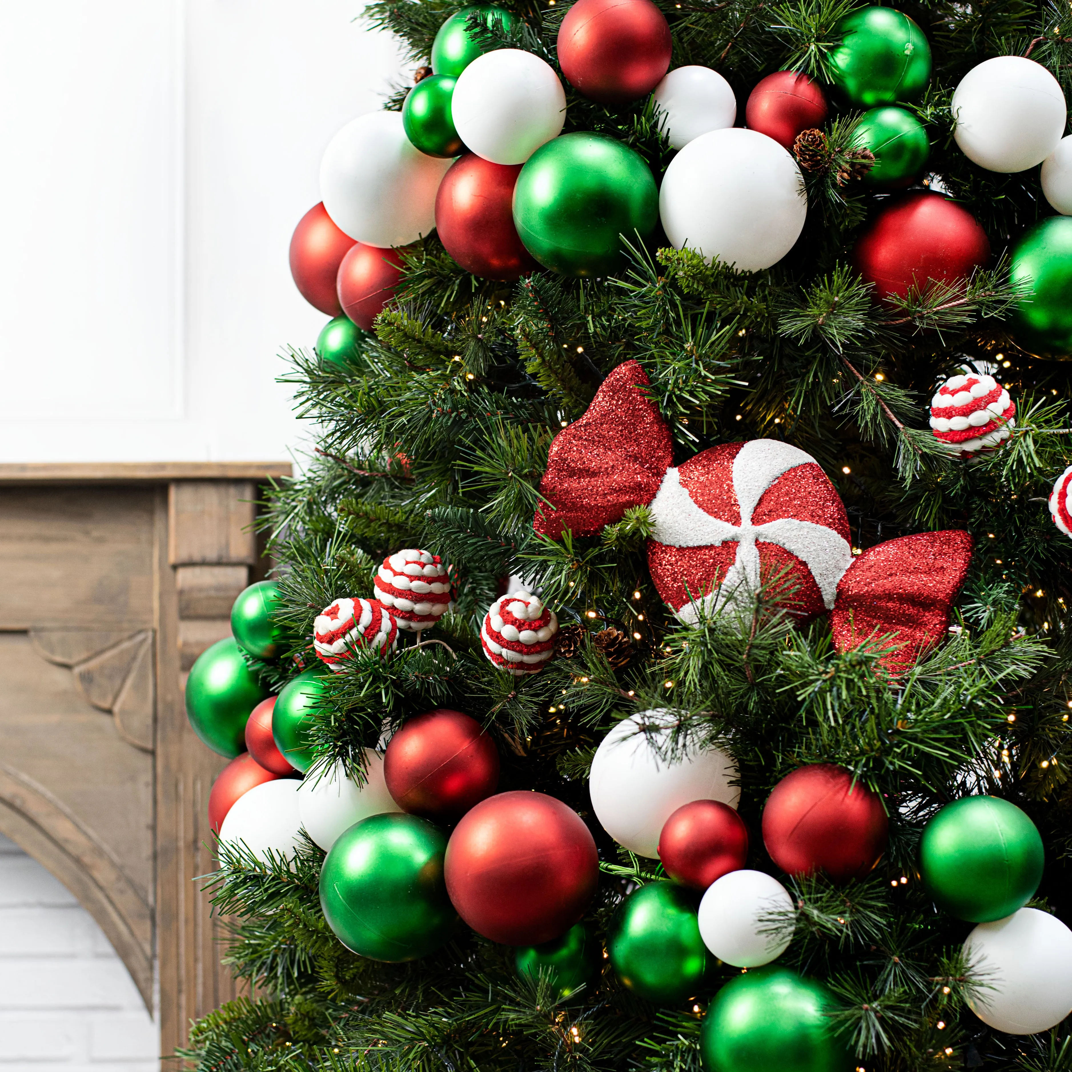 6' Effortless Ornament Garland: Matte Red, Emerald, White