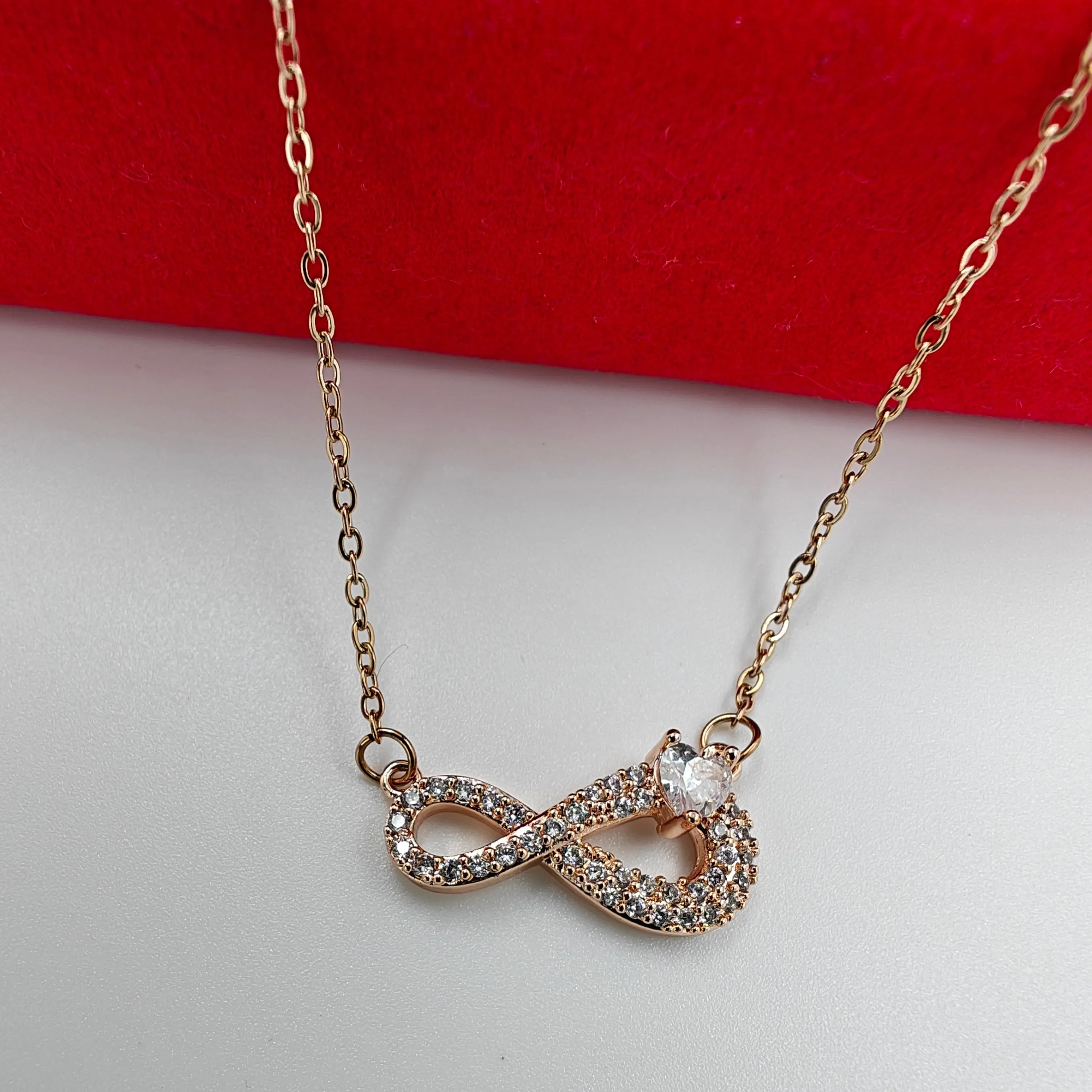 Effortless Style: Waterproof Gold-Plated Pendant for Everyday Chic