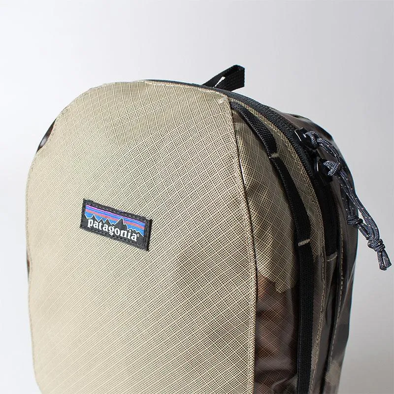 Patagonia Black Hole Cube Medium