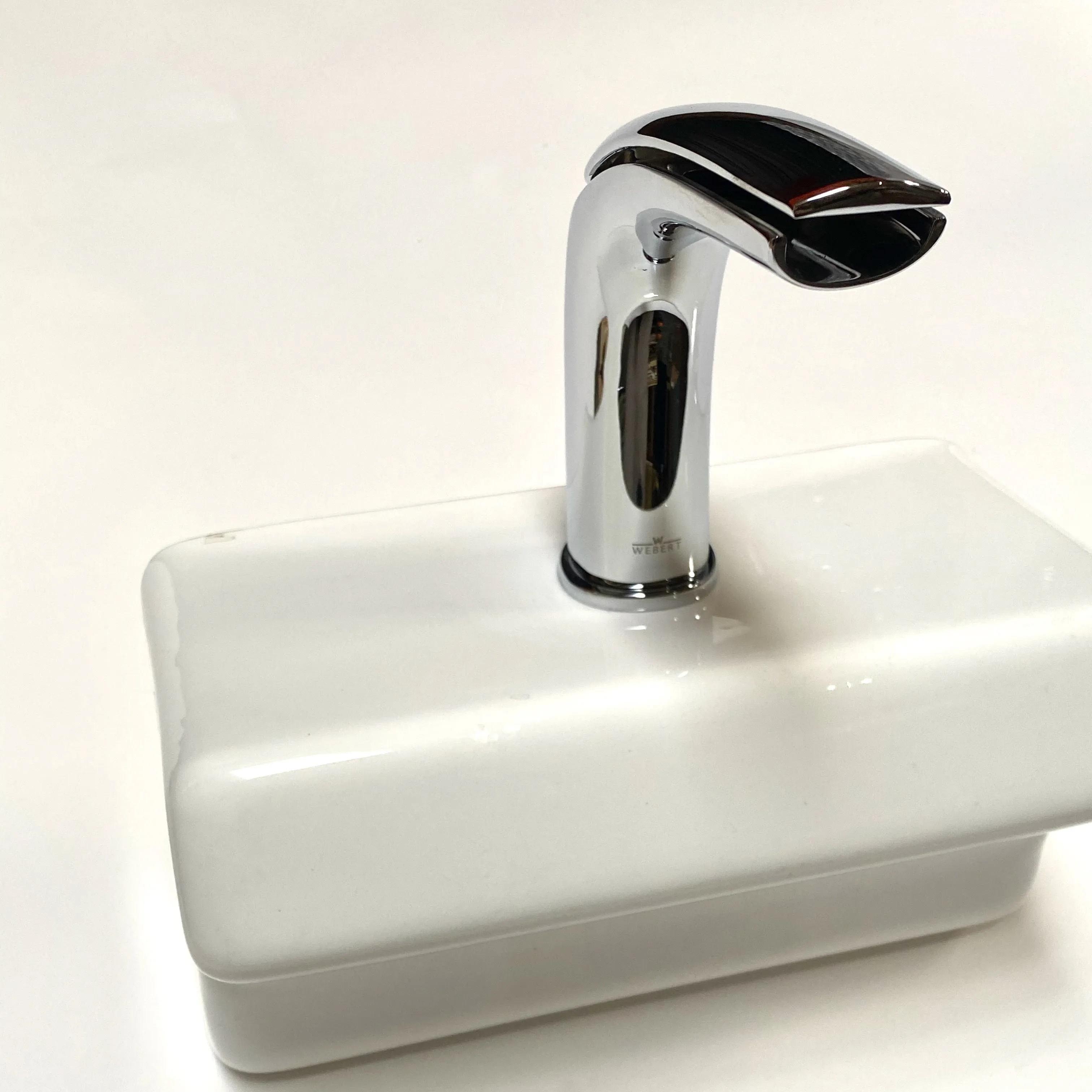 Webert | Aria Waterfall 2.2 Gal Per Min GPM Vessel Sink Faucet in Pol Chrome
